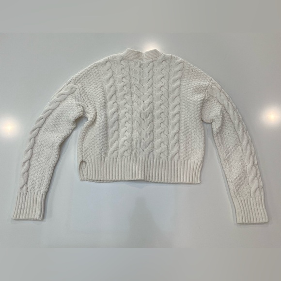 NWOT never worn abercrombie cropped cardigan sweater beige w pearl buttons XXS - Picture 8 of 9